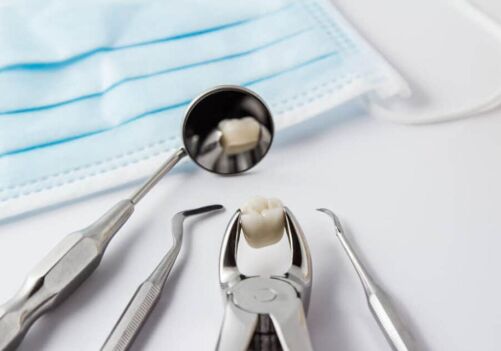 Solving Toothaches: Same-Day Tooth Extraction